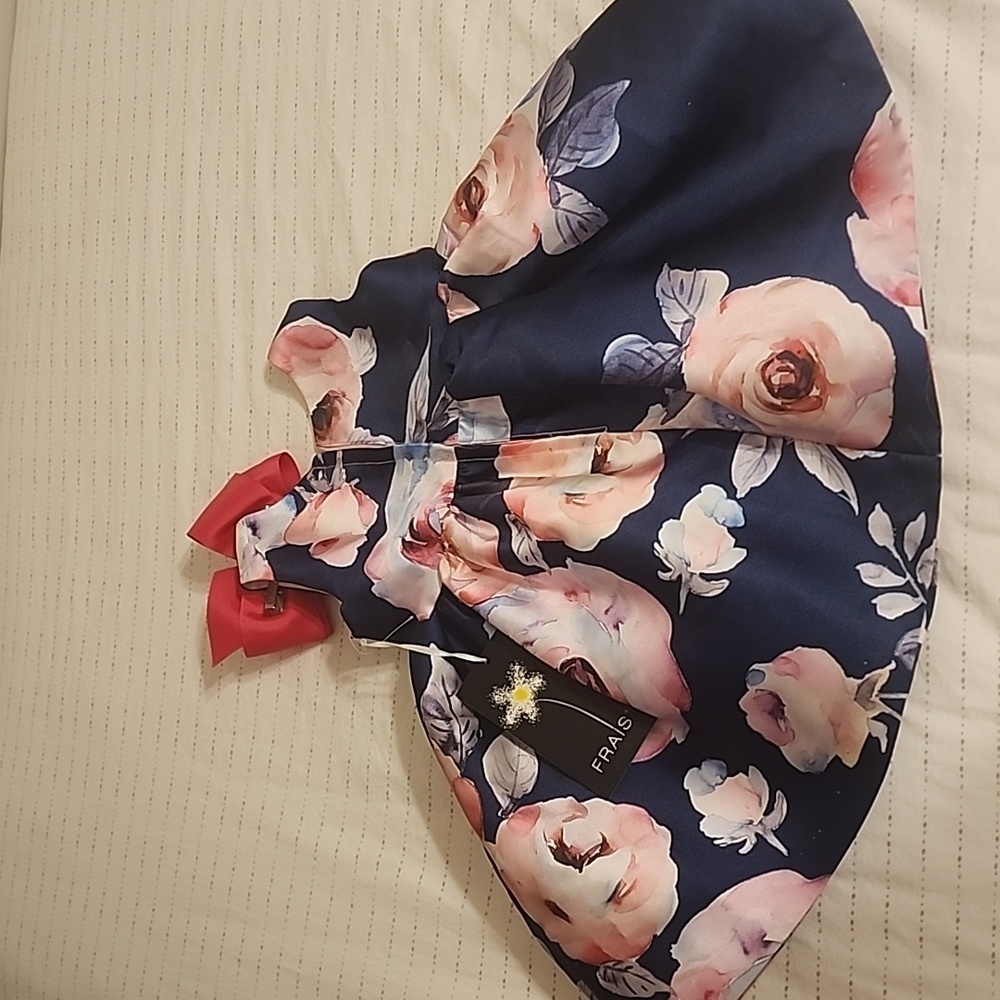 Flowers dress size 2T - Picture 2 of 4